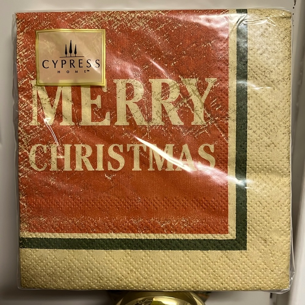 20 Cocktail Napkins “Merry Christmas” Holiday